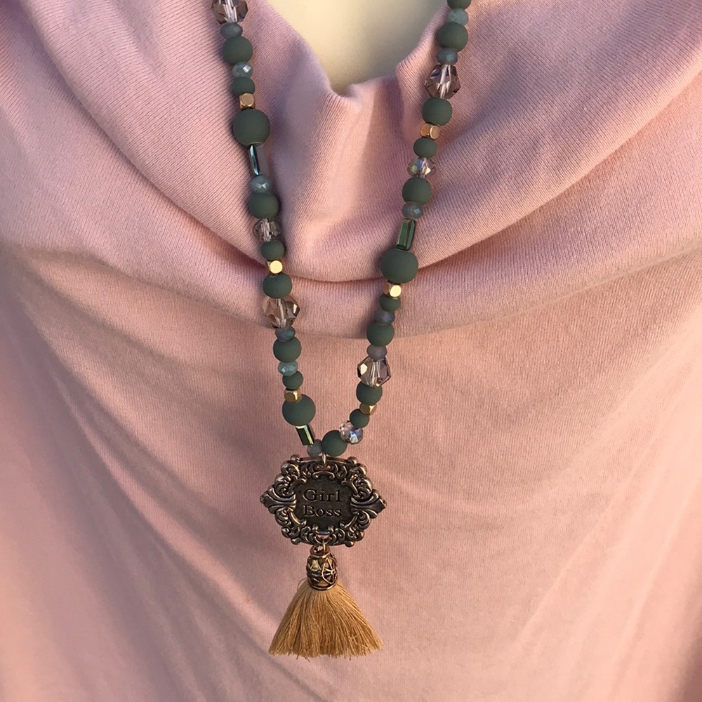 Girl Boss Sea Blue beaded Necklace & Earrings New